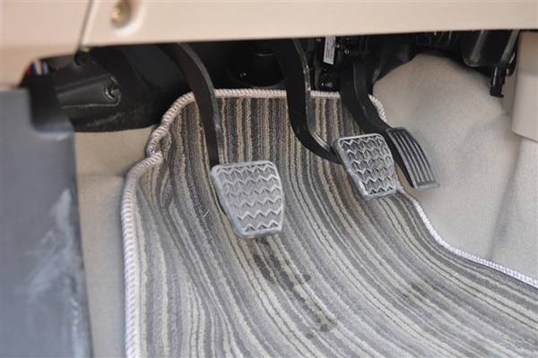 製動踏板 製動踏板